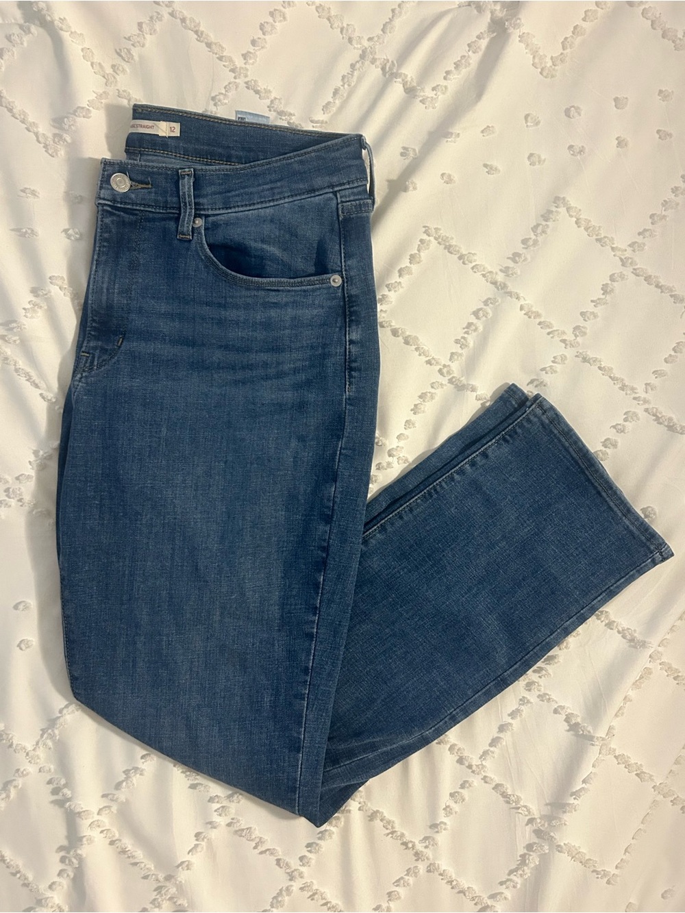 Levi Women’s Classic Straight Leg Jeans
